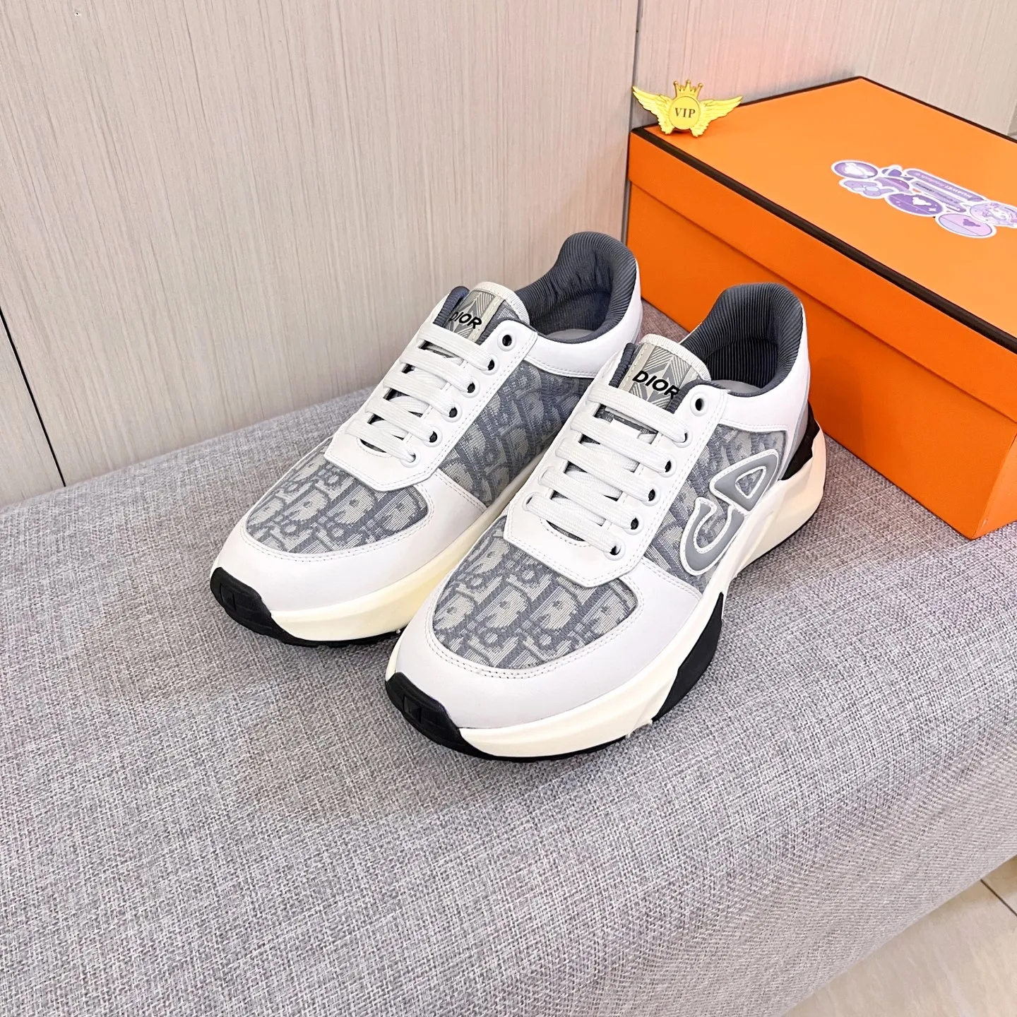 Men's Men's Shoes Men's Shoes💰 460 Men's Men's Shoes💰[Dior]🔥Men's high-end brand of shoes official website 1:1 latest masterpiece: the upper is made of Italian imported first-layer cowhide with a comfortable and breathable lining➕original non-slip and wear-resistant outsole🔥, making walking more convenient and comfortable! An exclusive new model, a stunning work, a beautiful 1:1 replica [color] compared to the official quality! Create a fashionable personality to set off your uniqueness! A must-have for trendy men! Classic🔥Size: 38-44 Color: 🔥Multiple colors available🔥